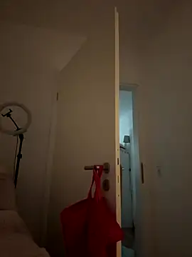 Engel mia online show from October 25, 2025, 2:07 pm