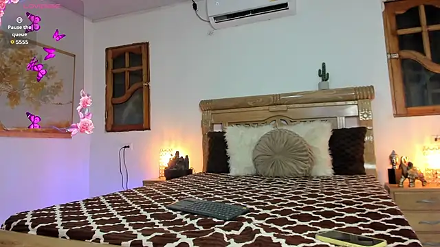 Snapshot of oriana_faddila chatting on July 1, 2026, 2:56 am oriana faddila online show from July 1, 2026, 2:56 am