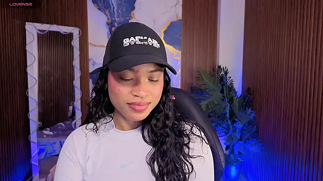 penelope tay1 online show from June 7, 2026, 3:01 am