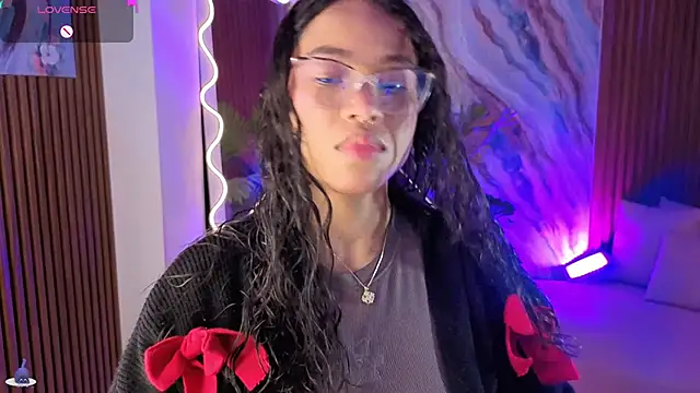 penelope tay1 online show from May 3, 2026, 3:11 am