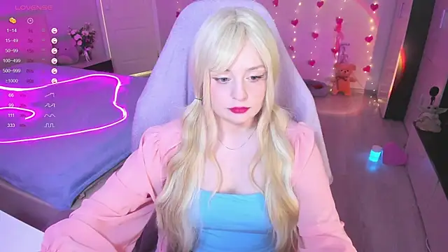 Amy honey angel online show from March 18, 2025, 12:50 pm