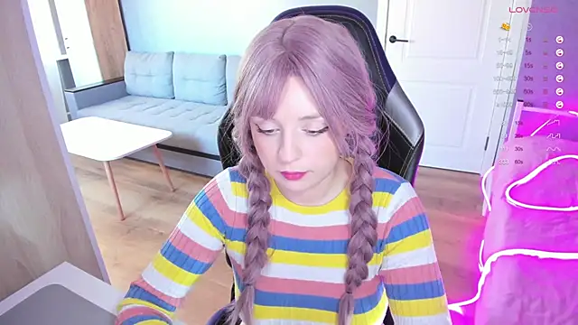 Amy honey angel online show from October 9, 2025, 8:48 am