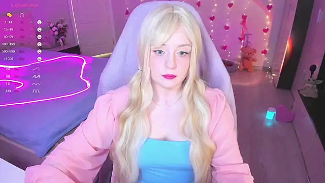 Amy honey angel online show from March 18, 2025, 9:34 am