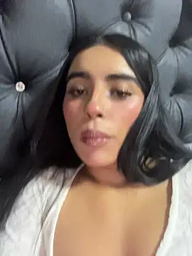 Emily-14 online show from July 12, 2026, 3:29 am