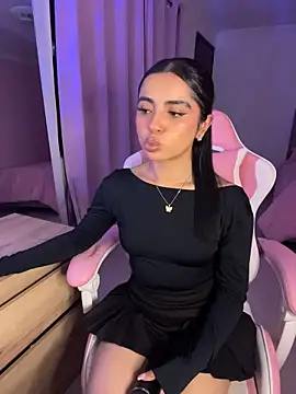 Emily-14 online show from June 11, 2026, 4:31 am