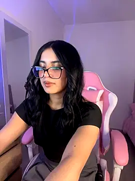 Emily-14 online show from October 17, 2025, 4:27 am