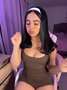 Emily-14 online show from June 17, 2026, 2:55 am
