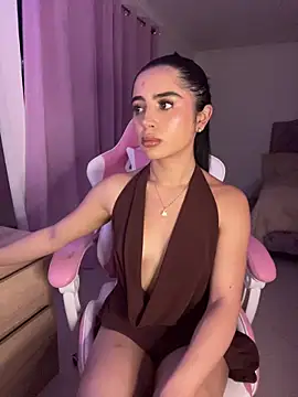 Emily-14 online show from July 30, 2026, 4:11 am