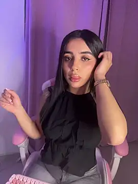 Emily-14 online show from August 7, 2026, 4:18 am