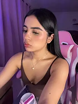 Emily-14 online show from July 18, 2026, 3:04 am