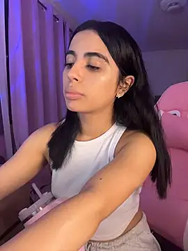 Emily-14 online show from June 11, 2026, 10:18 pm