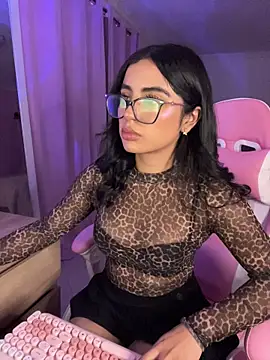 Emily-14 online show from July 6, 2026, 2:29 am