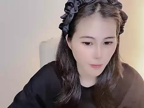 Snapshot of Serein_ chatting on April 3, 2026, 12:44 pm Serein online show from April 3, 2026, 12:44 pm