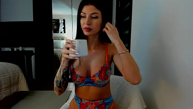 sweetndcrazy online show from February 11, 2025, 7:23 am