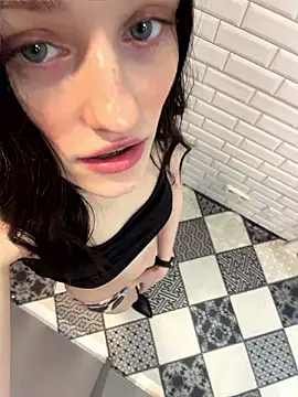 Mia Mia M online show from July 24, 2026, 5:20 pm