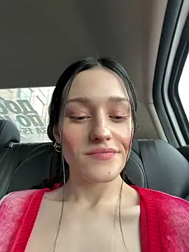 Mia Mia M online show from June 24, 2026, 4:27 pm