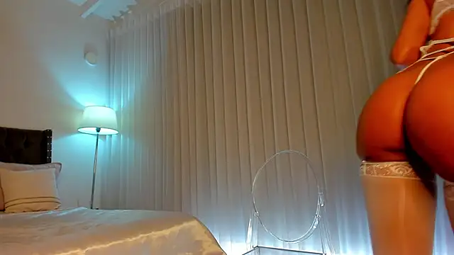 Anierouse1 online show from October 12, 2025, 5:25 pm