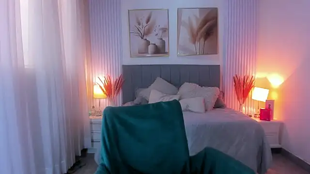  lara1 online show from June 26, 2026, 8:14 pm
