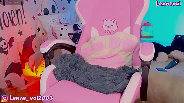 Lenneval1 online show from October 11, 2025, 2:12 am