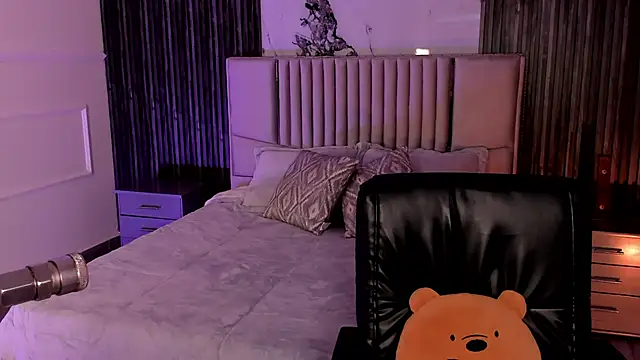 Snapshot of Lillyortiz chatting on February 16, 2026, 7:45 pm Lillyortiz online show from February 16, 2026, 7:45 pm