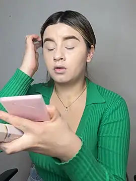 Snapshot of SaraBraun_ chatting on May 25, 2026, 5:55 pm SaraBraun online show from May 25, 2026, 5:55 pm
