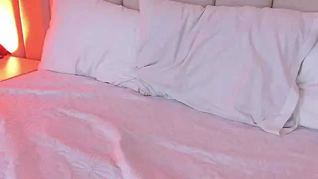 Michell Wallker online show from February 27, 2025, 1:19 am