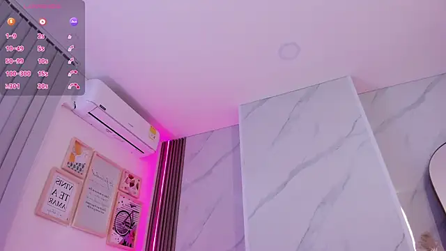 Chlooee   online show from March 17, 2025, 10:51 pm