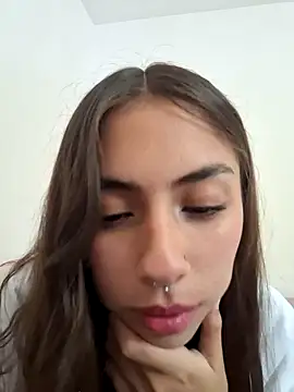 Jazmin-Cerezita online show from December 17, 2024, 7:15 pm