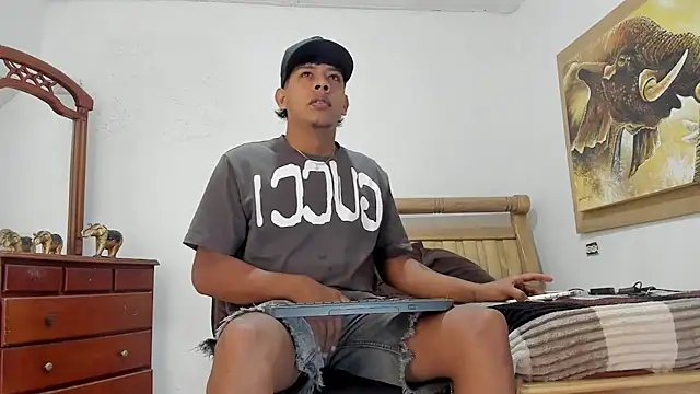 mr stiven  online show from March 5, 2026, 3:25 am