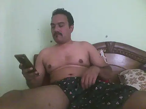 farhaanmacho online show from May 6, 2026, 9:02 am
