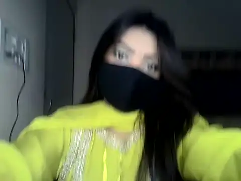 Snapshot of ishi_Beauty chatting on March 5, 2026, 5:15 am ishi Beauty online show from March 5, 2026, 5:15 am