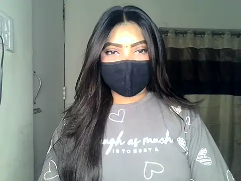 Snapshot of ishi_Beauty chatting on May 25, 2026, 5:07 am ishi Beauty online show from May 25, 2026, 5:07 am