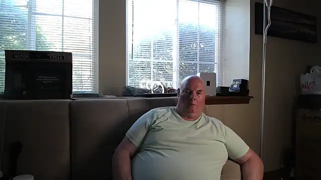 harley99574 online show from July 14, 2026, 8:04 pm