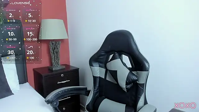 linda rios  online show from March 12, 2026, 2:06 am