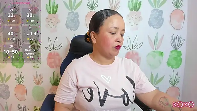 linda rios  online show from October 23, 2025, 7:23 pm