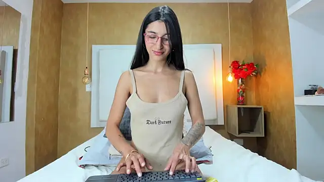 Milaspetite online show from February 7, 2026, 9:12 pm