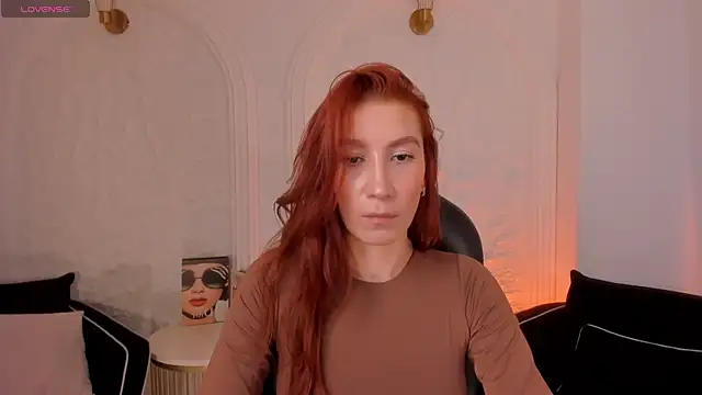 MiaFarrell  online show from July 29, 2026, 5:01 pm
