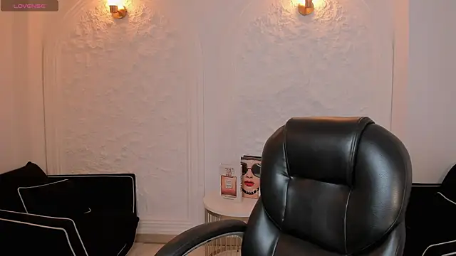 Snapshot of BellaCarteer_ chatting on June 15, 2026, 8:30 pm BellaCarteer online show from June 15, 2026, 8:30 pm