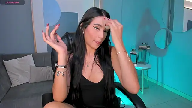 BellaCarteer  online show from December 18, 2025, 12:42 pm