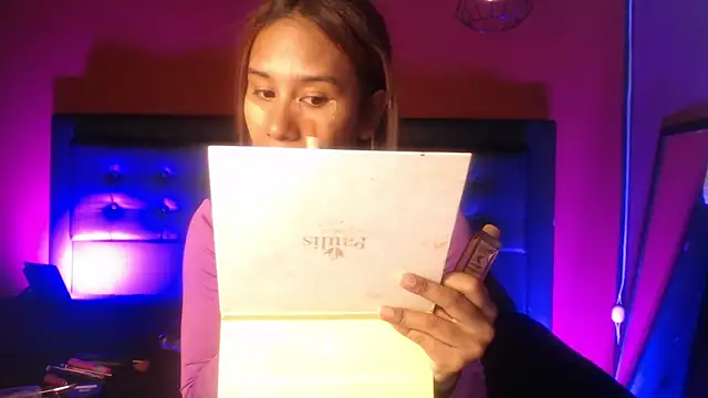 Nicole Brown1126 online show from March 21, 2025, 3:55 am