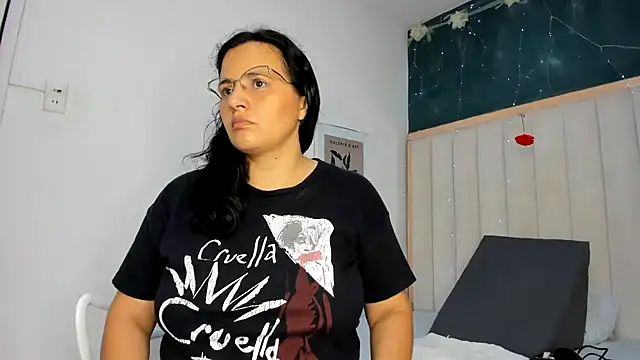 africa holmes online show from July 30, 2026, 2:32 am