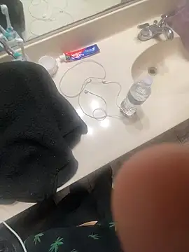 Snapshot of HoneyCoconuts chatting on February 6, 2025, 5:03 am HoneyCoconuts online show from February 6, 2025, 5:03 am