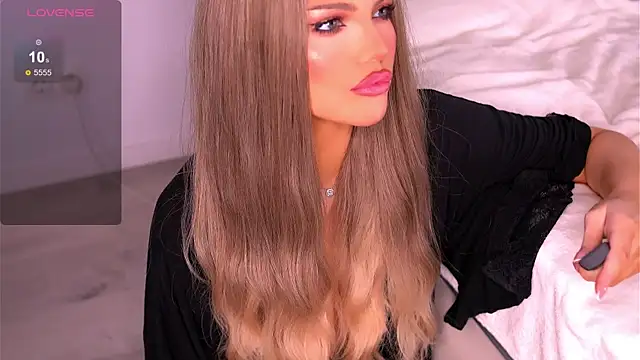 Graciane Lee online show from October 12, 2025, 3:24 pm