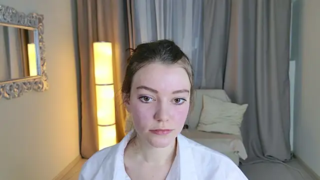 Lana  Cute  online show from February 25, 2026, 2:17 pm