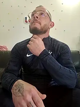 Snapshot of jourdinio13 chatting on November 16, 2025, 12:21 pm jourdinio13 online show from November 16, 2025, 12:21 pm