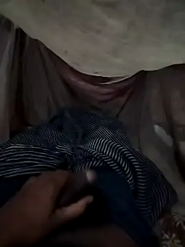 Snapshot of mith087 chatting on December 24, 2024, 2:22 pm mith087 online show from December 24, 2024, 2:22 pm