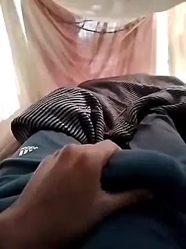 Snapshot of mith087 chatting on December 28, 2024, 7:22 am mith087 online show from December 28, 2024, 7:22 am