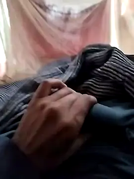 Snapshot of mith087 chatting on December 29, 2024, 8:22 am mith087 online show from December 29, 2024, 8:22 am