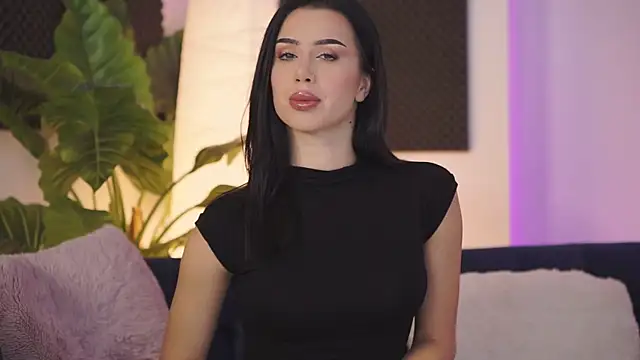 Jenna Day online show from September 18, 2025, 5:43 am