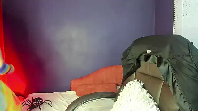 milufontier online show from November 1, 2025, 10:47 pm